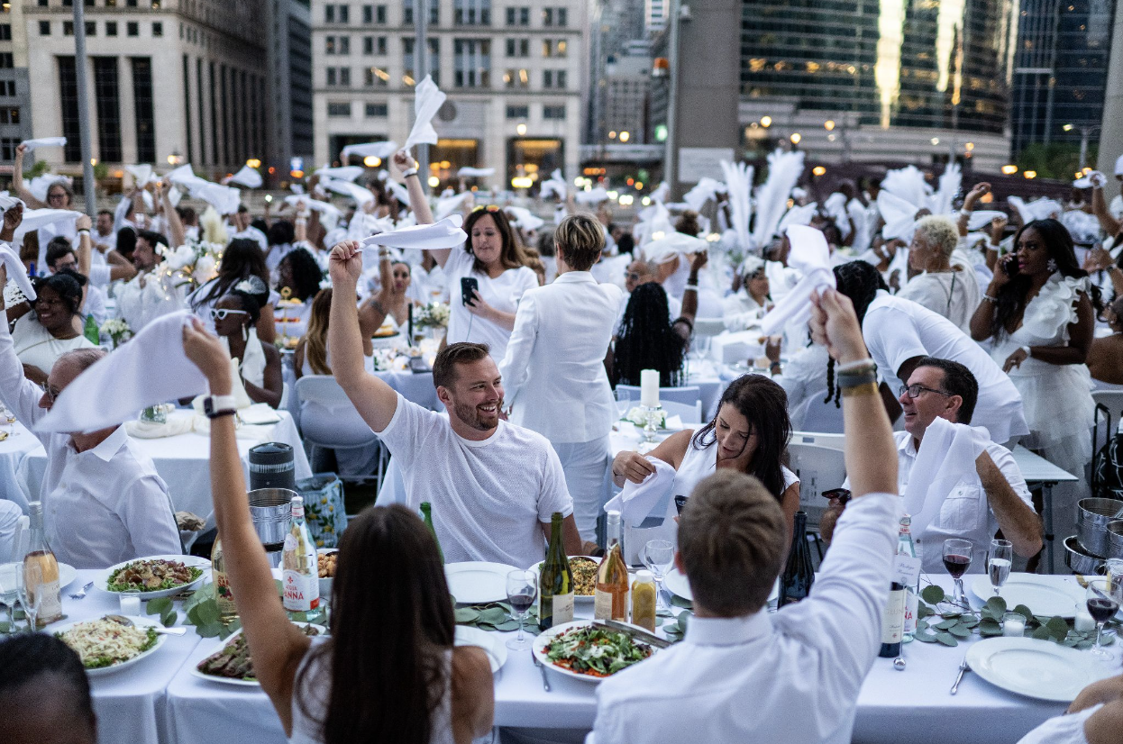 Diner en Blanc